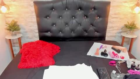          online show from May 2026 01:55:01 AM