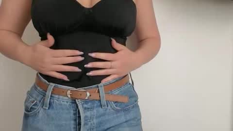 Francesca online show from November 2025 03:56:02 PM