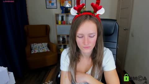 Snapshot of francescacollins chatting on December 2024 02:05:02 PM Fran online show from December 2024 02:05:02 PM