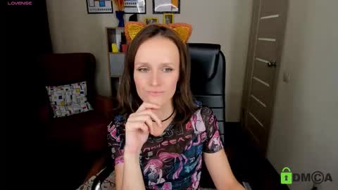 Snapshot of francescacollins chatting on October 2025 03:53:01 PM Fran online show from October 2025 03:53:01 PM