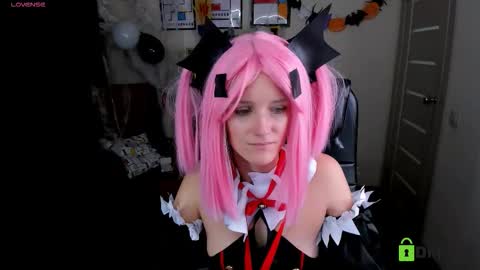 Snapshot of francescacollins chatting on October 2025 05:36:01 PM Fran online show from October 2025 05:36:01 PM