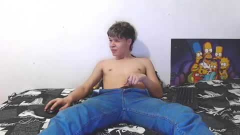 Snapshot of francesco_spank chatting on February 2025 12:19:02 AM FRANCESCO online show from February 2025 12:19:02 AM