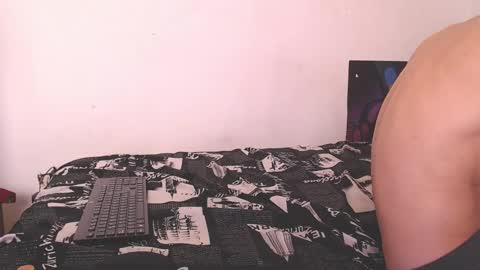 Snapshot of francesco_spank chatting on February 2025 04:46:01 PM FRANCESCO online show from February 2025 04:46:01 PM
