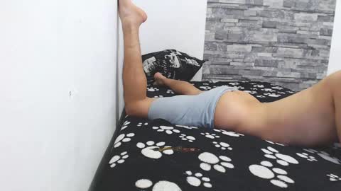 Snapshot of francesco_spank chatting on February 2025 12:59:01 AM FRANCESCO online show from February 2025 12:59:01 AM