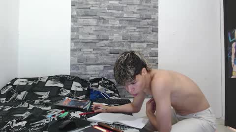 Snapshot of francesco_spank chatting on March 2025 08:42:02 PM FRANCESCO online show from March 2025 08:42:02 PM