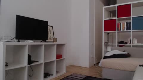 francescosal online show from November 2025 07:29:02 AM