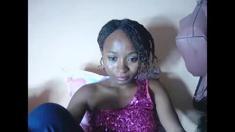 Snapshot of francine925426 chatting on October 2025 05:46:02 PM francine925426 online show from October 2025 05:46:02 PM