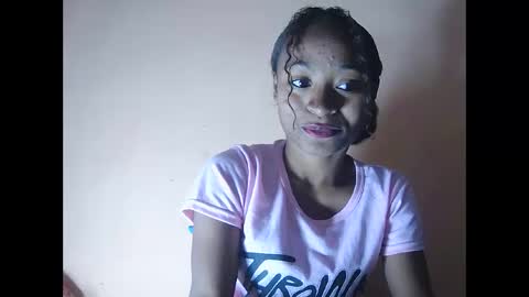 Snapshot of francine925426 chatting on November 2025 06:38:02 AM francine925426 online show from November 2025 06:38:02 AM