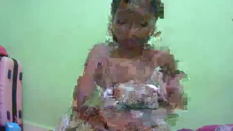 Snapshot of francine925426 chatting on February 2026 11:28:01 PM francine925426 online show from February 2026 11:28:01 PM