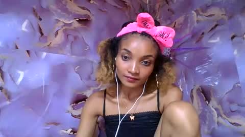 Francinoli online show from June 2026 06:25:02 PM