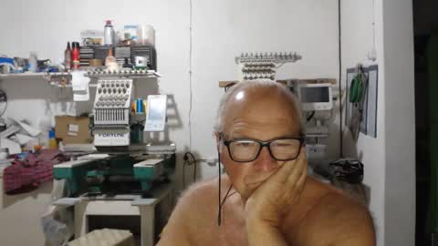 francisco727 online show from February 2026 04:38:01 AM