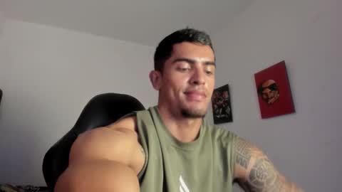 Snapshot of franco_ruiz_ chatting on February 2026 02:19:01 AM franco online show from February 2026 02:19:01 AM