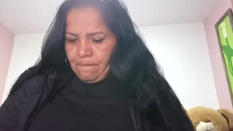 Snapshot of francy_froz chatting on November 2025 01:38:01 AM francy froz online show from November 2025 01:38:01 AM