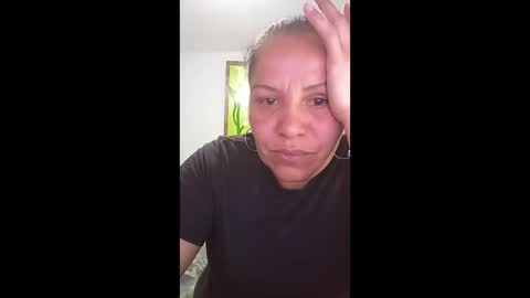 Snapshot of francy_froz chatting on May 2026 01:45:01 AM francy froz online show from May 2026 01:45:01 AM