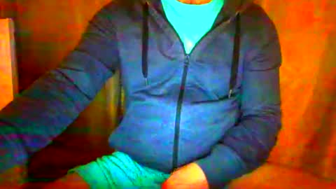 Snapshot of frank84848 chatting on January 2025 07:08:01 AM Frank online show from January 2025 07:08:01 AM