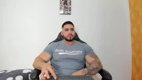 Snapshot of frank_foxx1 chatting on November 2025 02:43:02 AM frank_foxx1 online show from November 2025 02:43:02 AM