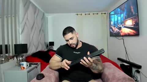 Snapshot of frank_foxx1 chatting on November 2025 04:01:02 AM frank_foxx1 online show from November 2025 04:01:02 AM