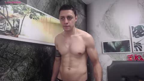 Snapshot of frank_millers chatting on February 2025 03:59:02 PM Frank online show from February 2025 03:59:02 PM