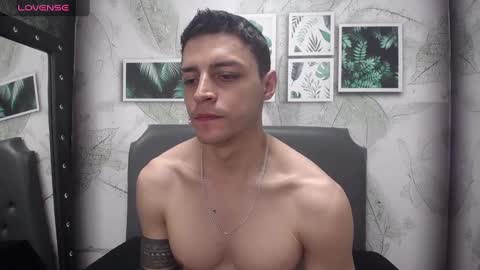 Snapshot of frank_millers chatting on February 2025 10:21:02 PM Frank online show from February 2025 10:21:02 PM