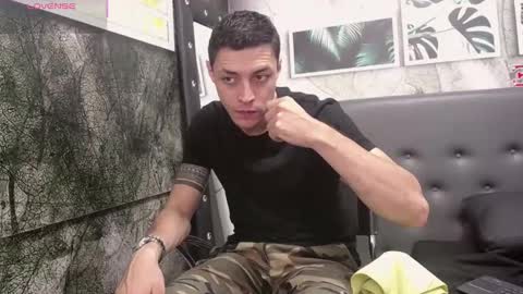 Snapshot of frank_millers chatting on March 2025 06:16:01 PM Frank online show from March 2025 06:16:01 PM