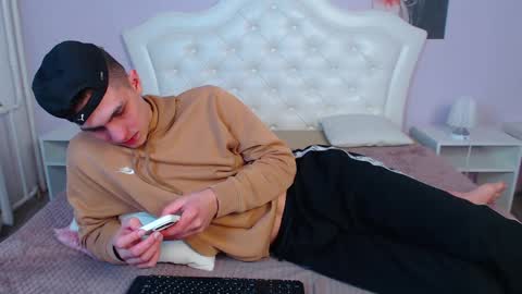 Frank online show from February 2025 08:06:01 AM