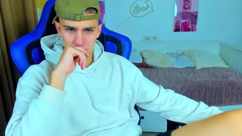 Frank online show from September 2025 04:45:02 AM