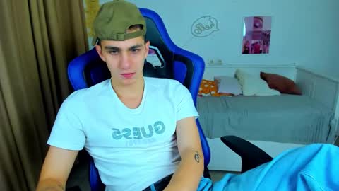 Frank online show from October 2025 04:57:02 AM