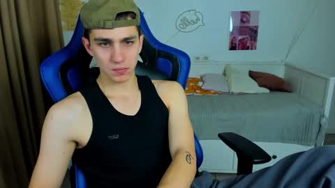 Frank online show from November 2025 04:56:01 AM