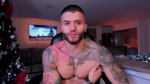 Snapshot of frankfarrellx chatting on December 2024 06:01:02 AM Frank Farrell. Hey remember to give me a thumbs up Ty online show from December 2024 06:01:02 AM