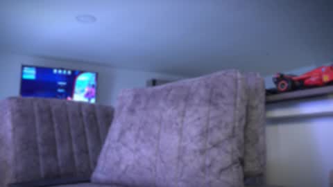 Frank Farrell. Hey remember to give me a thumbs up Ty online show from October 2025 07:56:01 PM