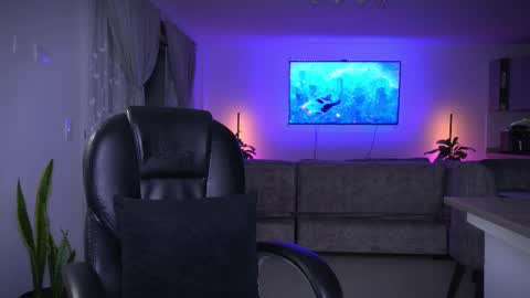 Snapshot of frankfarrellx chatting on February 2026 01:04:01 AM Frank Farrell. Hey remember to give me a thumbs up Ty online show from February 2026 01:04:01 AM