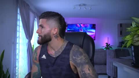 Snapshot of frankfarrellx chatting on February 2026 09:22:02 PM Frank Farrell. Hey remember to give me a thumbs up Ty online show from February 2026 09:22:02 PM