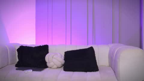 Snapshot of frankfarrellx chatting on March 2026 12:15:02 AM Frank Farrell. Hey remember to give me a thumbs up Ty online show from March 2026 12:15:02 AM