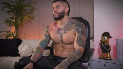 Snapshot of frankfarrellx chatting on April 2026 07:12:02 PM Frank Farrell. Hey remember to give me a thumbs up Ty online show from April 2026 07:12:02 PM