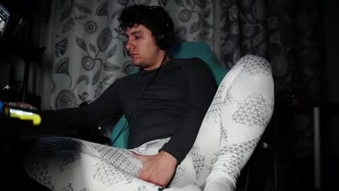 frankhairy online show from March 2025 10:20:01 PM