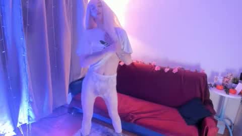 Snapshot of frankie_reese chatting on February 2026 10:50:01 PM Frankie online show from February 2026 10:50:01 PM