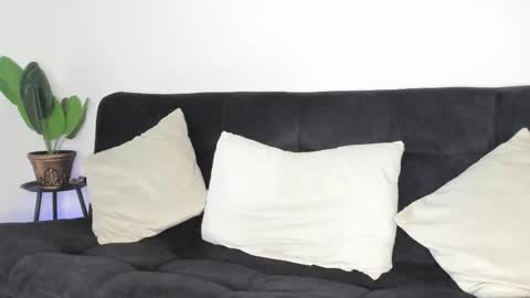 Snapshot of frankmyles01 chatting on December 2025 09:35:01 PM frank online show from December 2025 09:35:01 PM