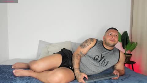 Snapshot of frankmyles01 chatting on January 2026 11:08:01 PM frank online show from January 2026 11:08:01 PM