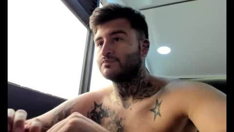 Snapshot of frankrouse_ chatting on January 2025 04:16:02 PM Frank online show from January 2025 04:16:02 PM