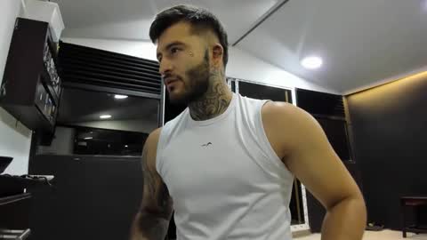 Snapshot of frankrouse_ chatting on January 2025 11:47:01 PM Frank online show from January 2025 11:47:01 PM