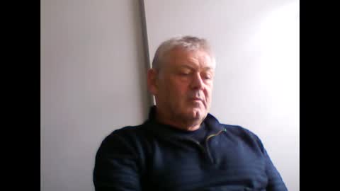 frannkboy61 online show from May 2026 09:16:02 AM