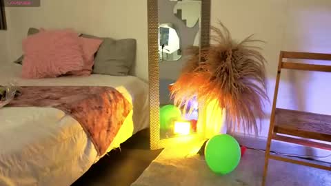 Fransheska online show from April 2026 11:34:01 AM