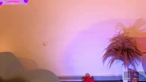 Fransheska online show from June 2026 11:24:02 AM