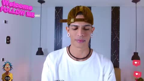 Franvill trato online show from October 2025 07:03:02 PM