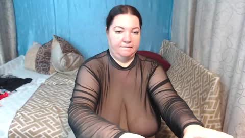 frau_becky online show from December 2024 02:00:01 PM