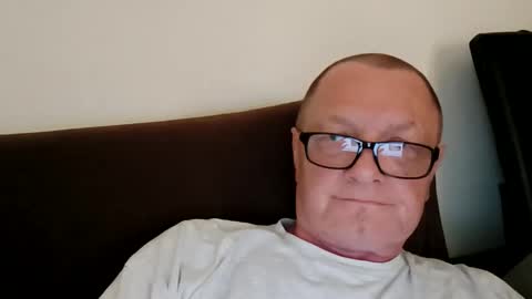 Wolfi online show from May 2026 06:18:01 AM