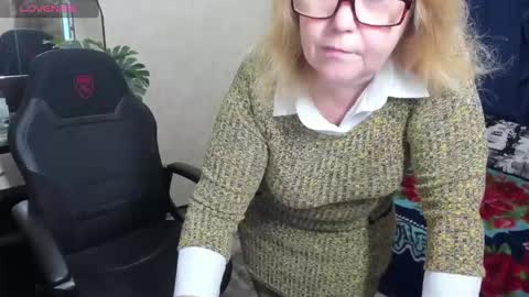 Snapshot of fraumartha chatting on December 2024 12:12:01 PM FrauMartha online show from December 2024 12:12:01 PM