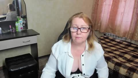 Snapshot of fraumartha chatting on February 2025 01:16:01 PM FrauMartha online show from February 2025 01:16:01 PM