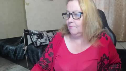 Snapshot of fraumartha chatting on October 2025 10:13:02 AM FrauMartha online show from October 2025 10:13:02 AM