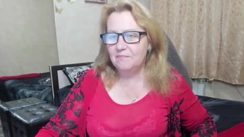 FrauMartha online show from November 2025 11:57:02 AM
